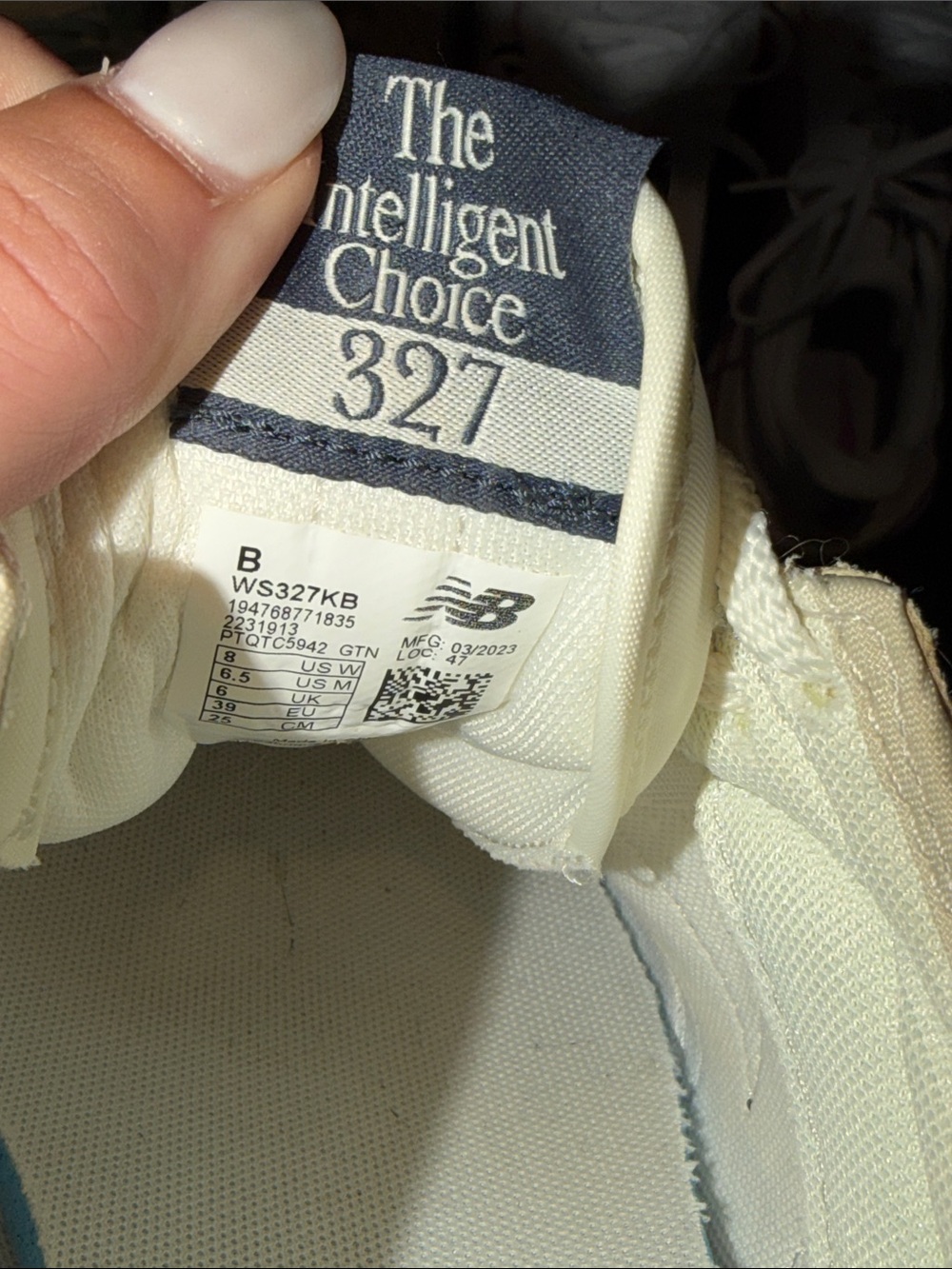 New Balance 327’s - Picture 5 of 8